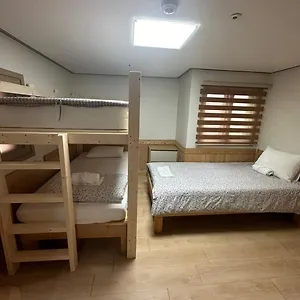2* 招待所 首尔站r旅馆